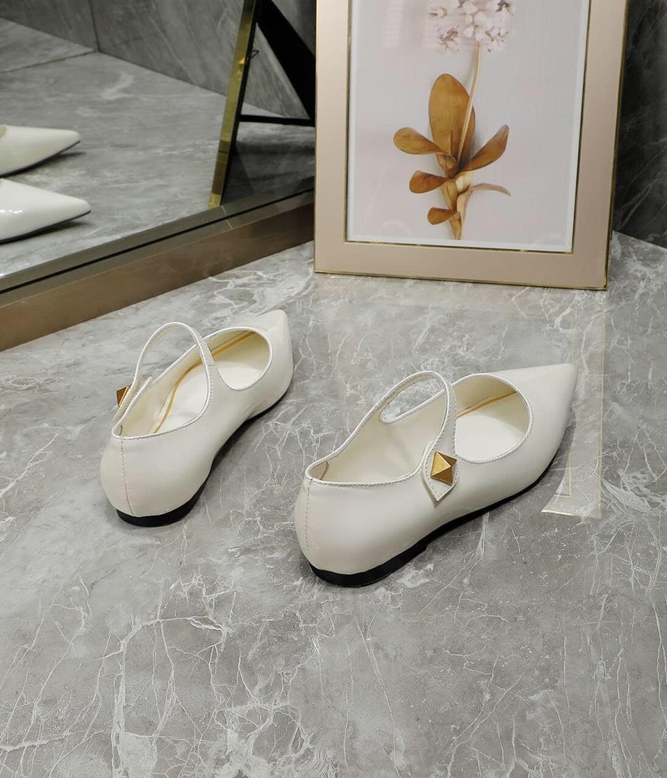 Valentino Garavani Tiptoe Patent Leather Ballet Flats Ivory 2W2S0Gc3Eru098 view 3