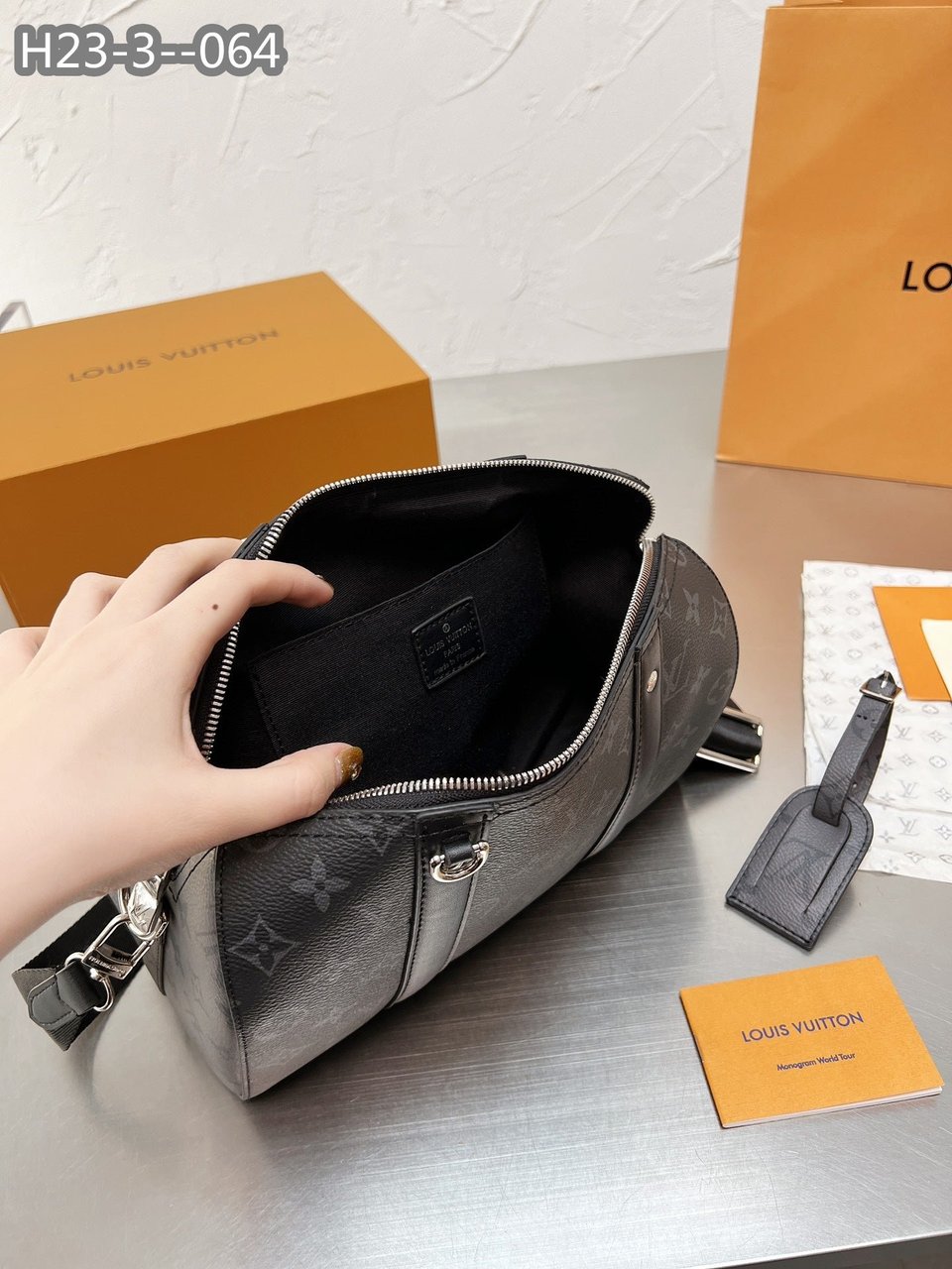 Louis Vuitton Keepall Bandouliere 28Cm Monogram Eclipse City Black view 11