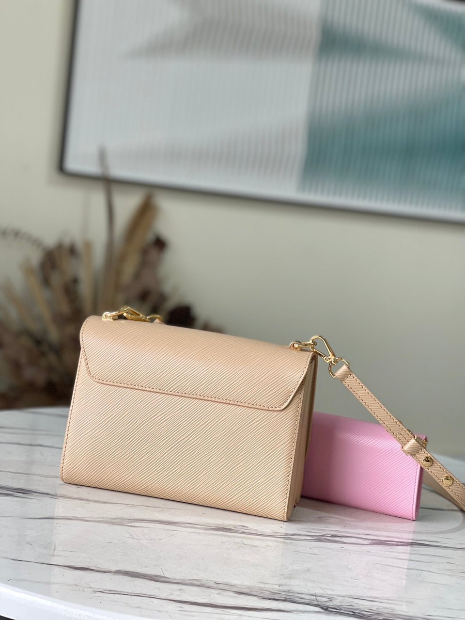 Louis Vuitton Twist Mm 19Cm Pink view 3