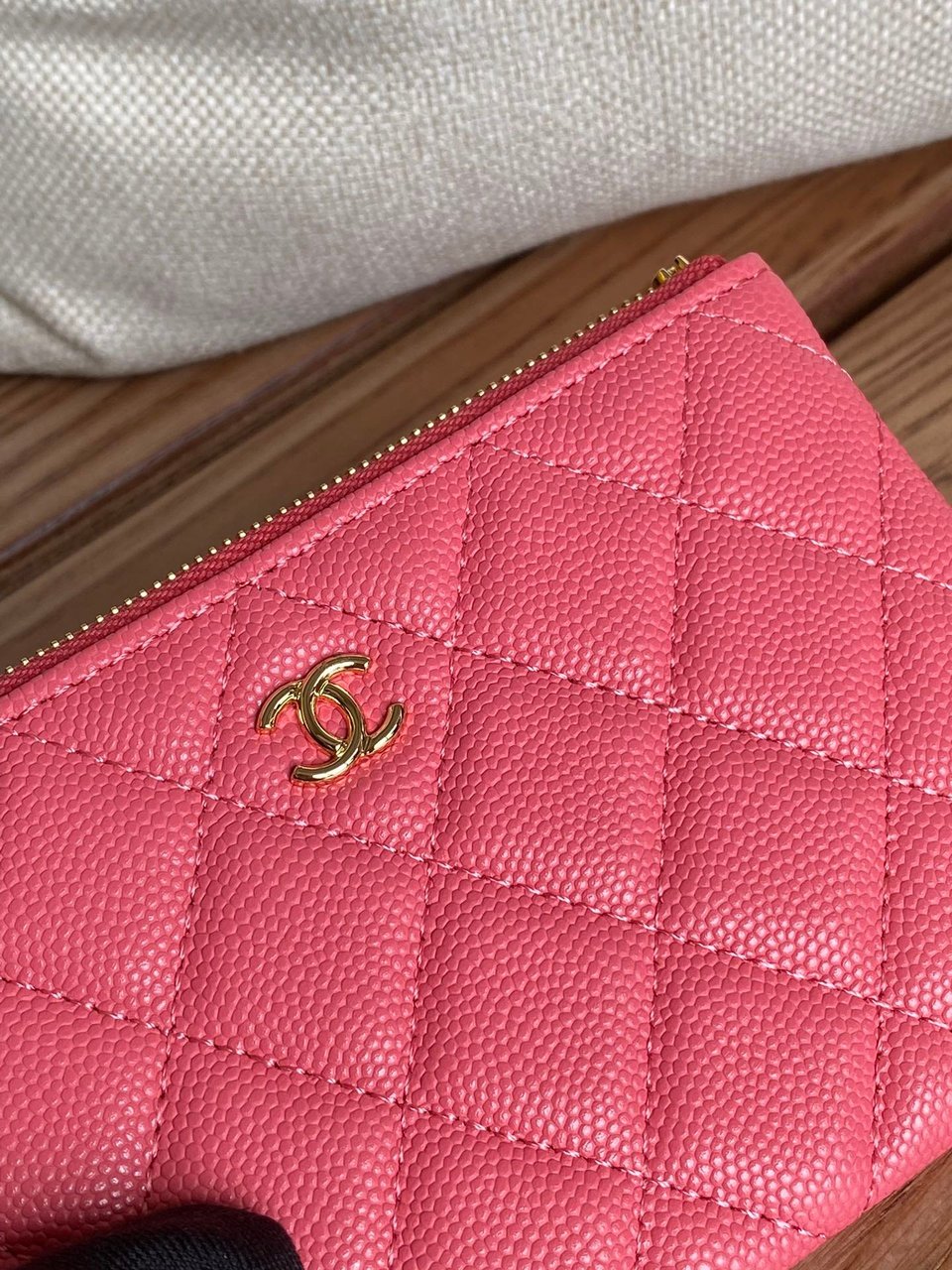 Chanel Zipped Wallet 15 Dark Pink Caviar Gold Hardware view 3