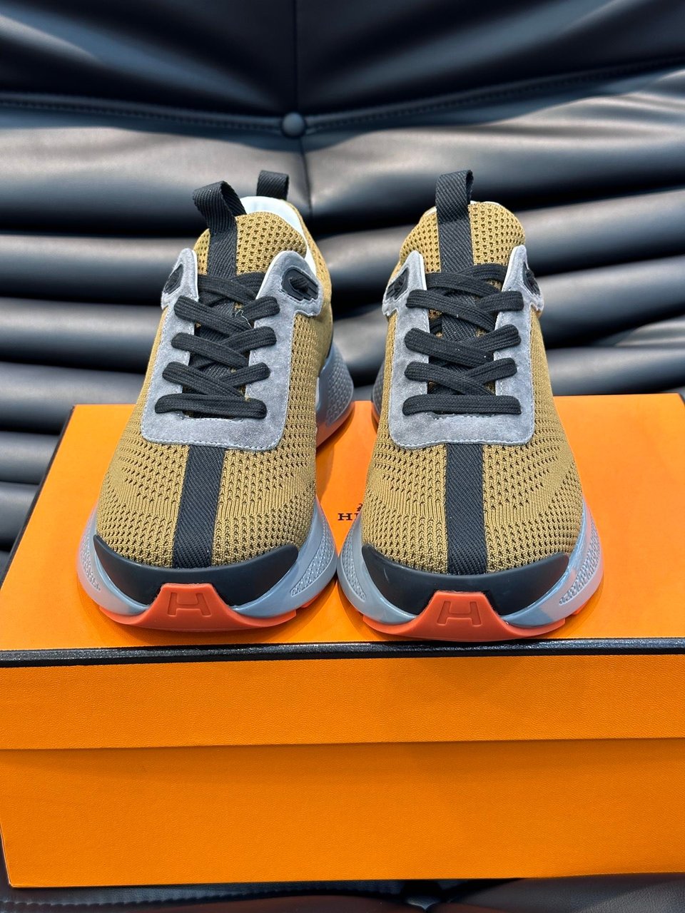 Hermes Heros Sneaker Khaki Gray H232985Zh1R400 view 4