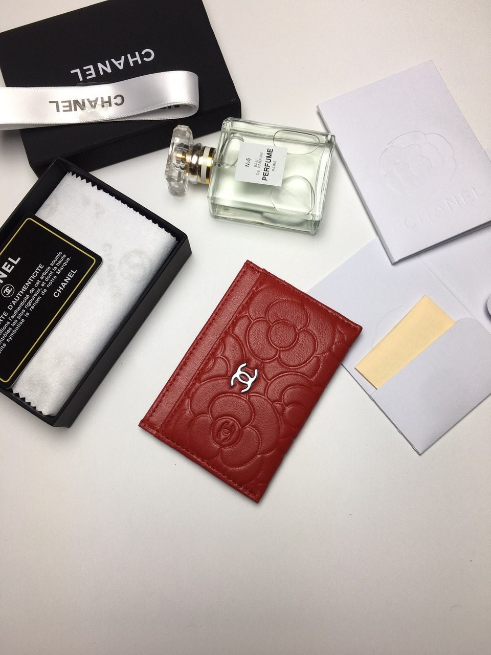 Chanel Floral Card Holder 11.2 Red Calfskin Silver Icon view 6