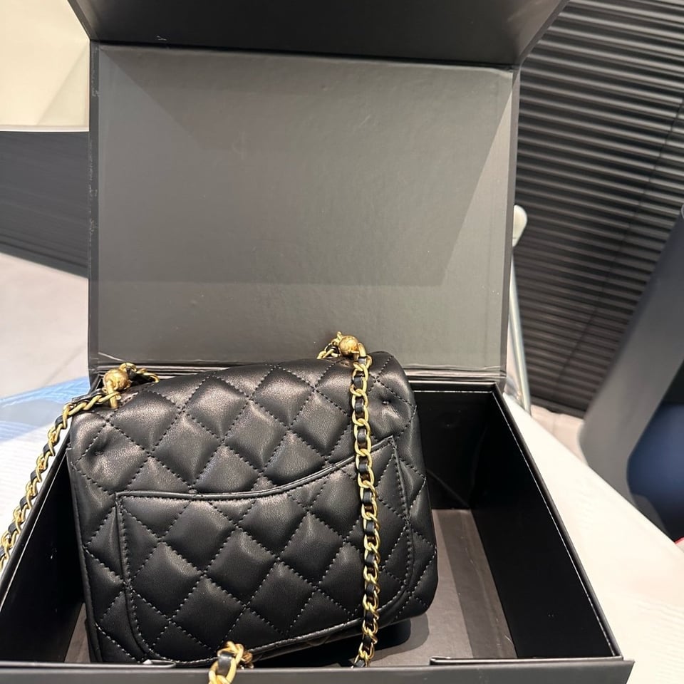 Chanel Flap Bag Gold Hardware With Chain Black 17Cm/6.6in view 6