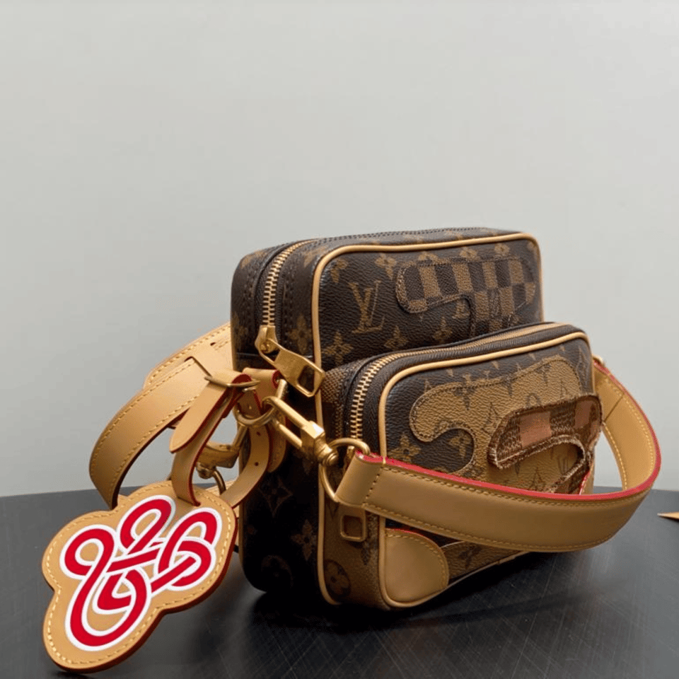 Louis Vuitton Nil Monogram Bag 25cm view 4
