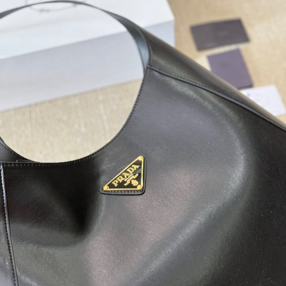 Prada Large Shoulder Bag With Topstitching Black 40Cm view 7