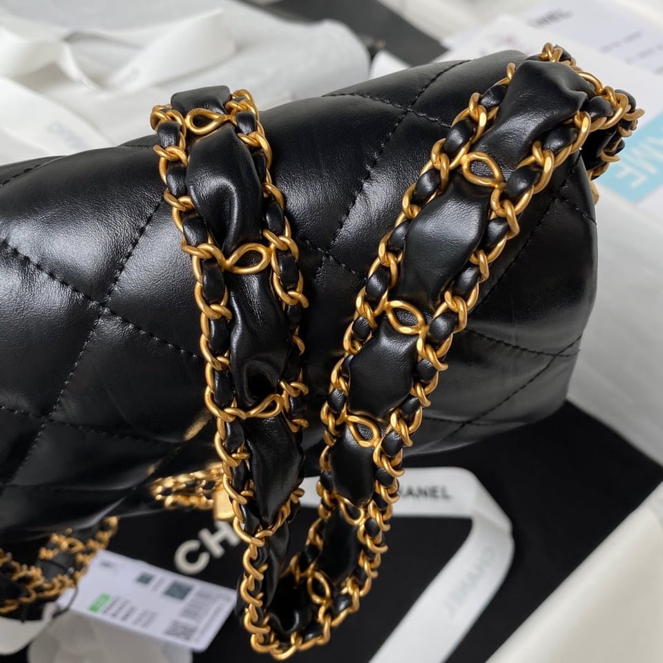 Chanel 23K 13,5Cm Black Calfskin Gold Hardware view 5