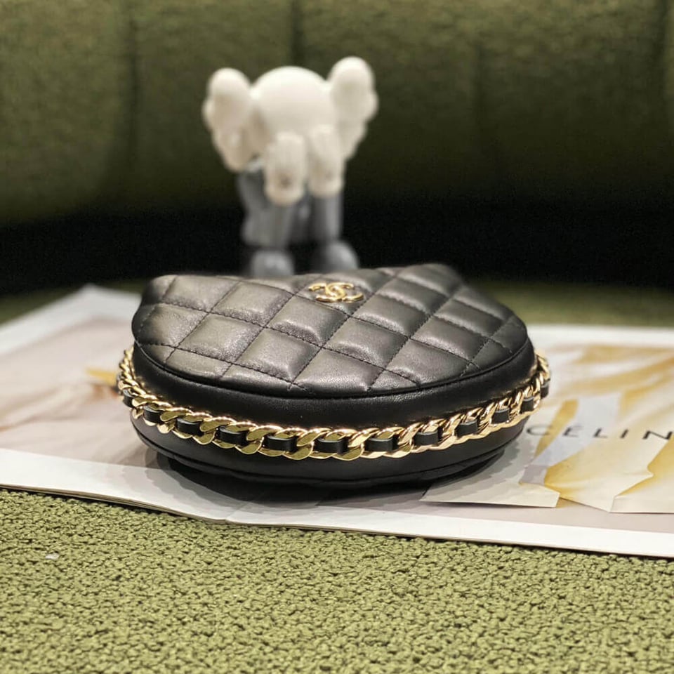 Chanel Lambskin Pouch Black 16cm view 11