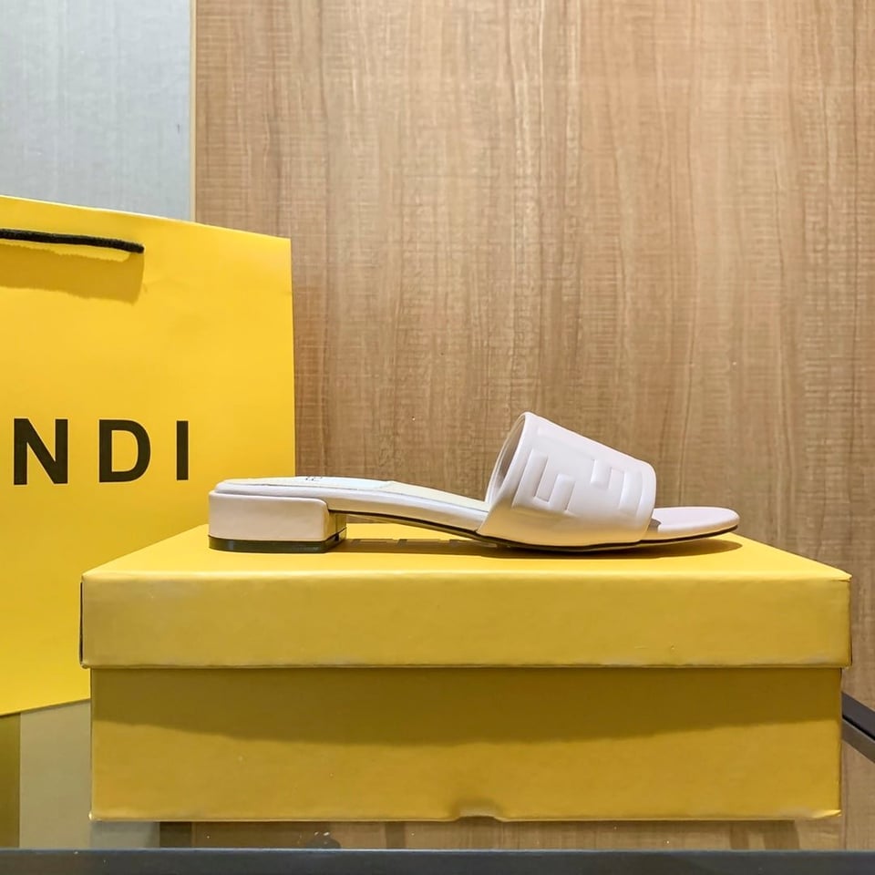 Fendi Silk Cowhide Slippers Light Pink view 3
