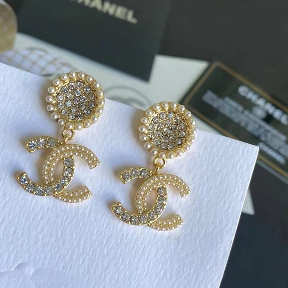 Chanel Crystal Pearl Cc Drop Earrings Gold view 4
