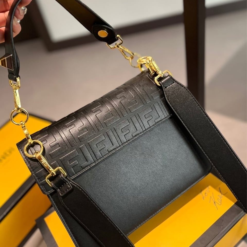 Fendi Logo Embossed Kan I Black 24Cm view 8