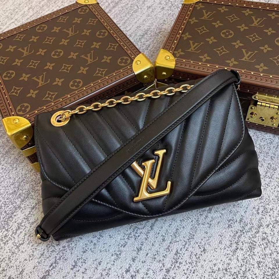 Louis Vuitton New Wave Chain 24Cm Black M58552 view 3