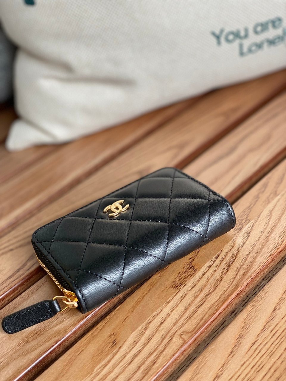 Chanel Zipped Wallet 7.5Cm Black Calfksin Gold Hardware view 4