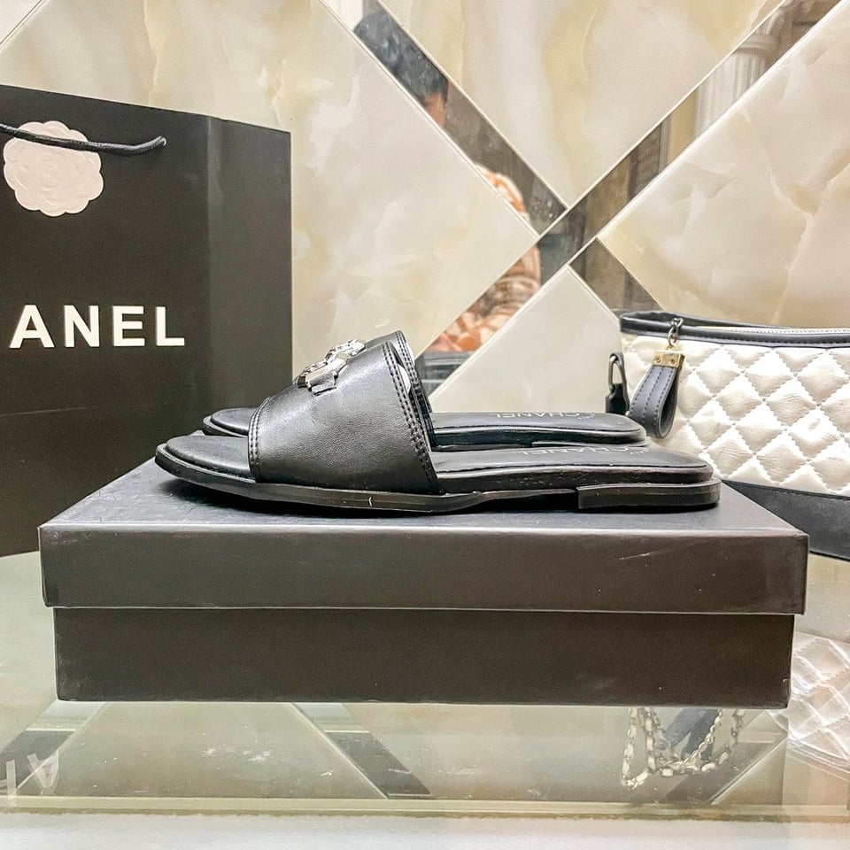 Chanel Slippers With Cc Silver Hardware Black G45172 B13906 Nq961 view 9