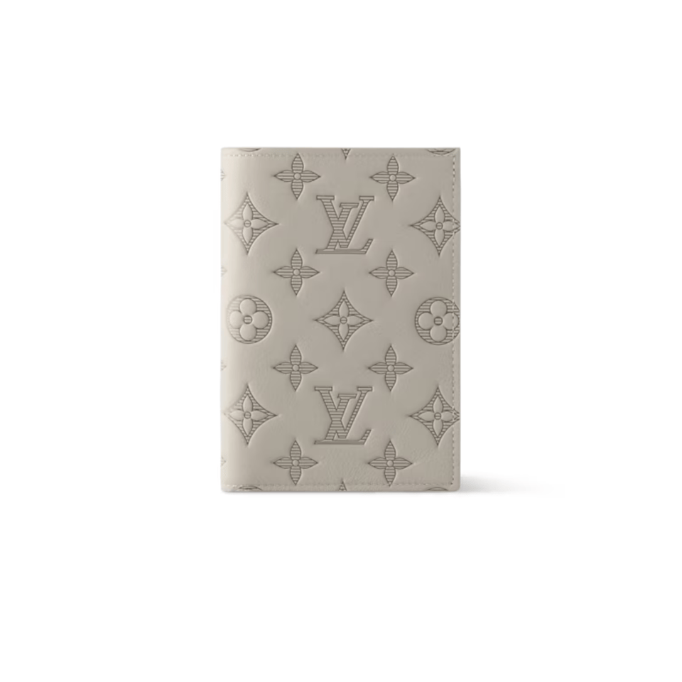 Louis Vuitton Sand Passport Cover For Women 10cm M14798