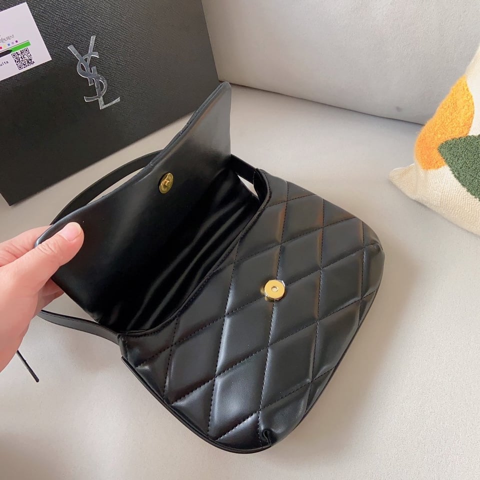 Saint Laurent Le 57 Hobo Bag In Quilted view 5