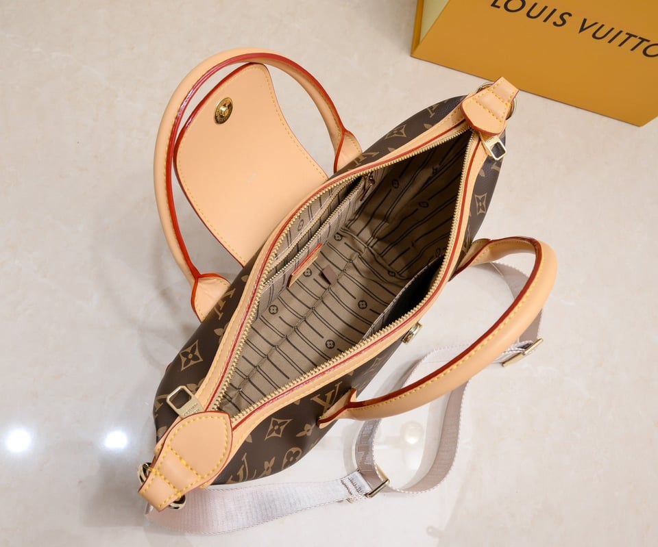 Louis Vuitton Tote Bag Monogram Canvas Beige 26Cm view 7