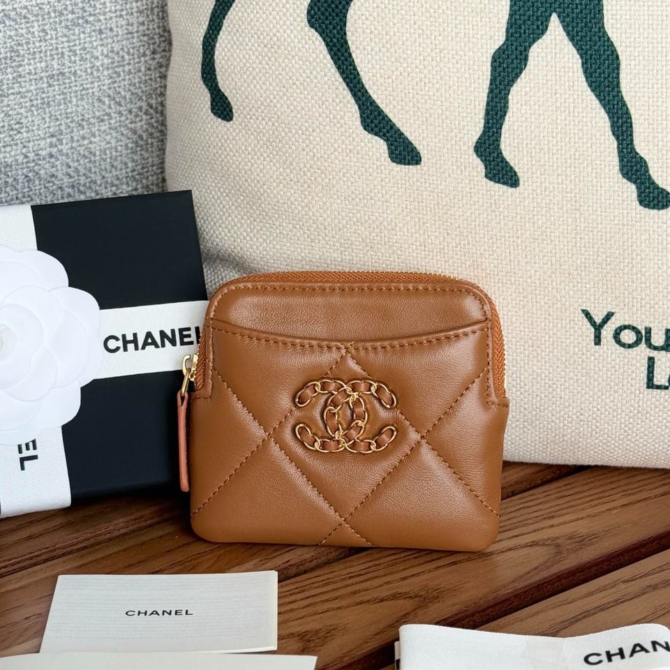 Chanel 19 Zipped Coin Purse 11Cm Brown Lambskin Gold Hardware view 2