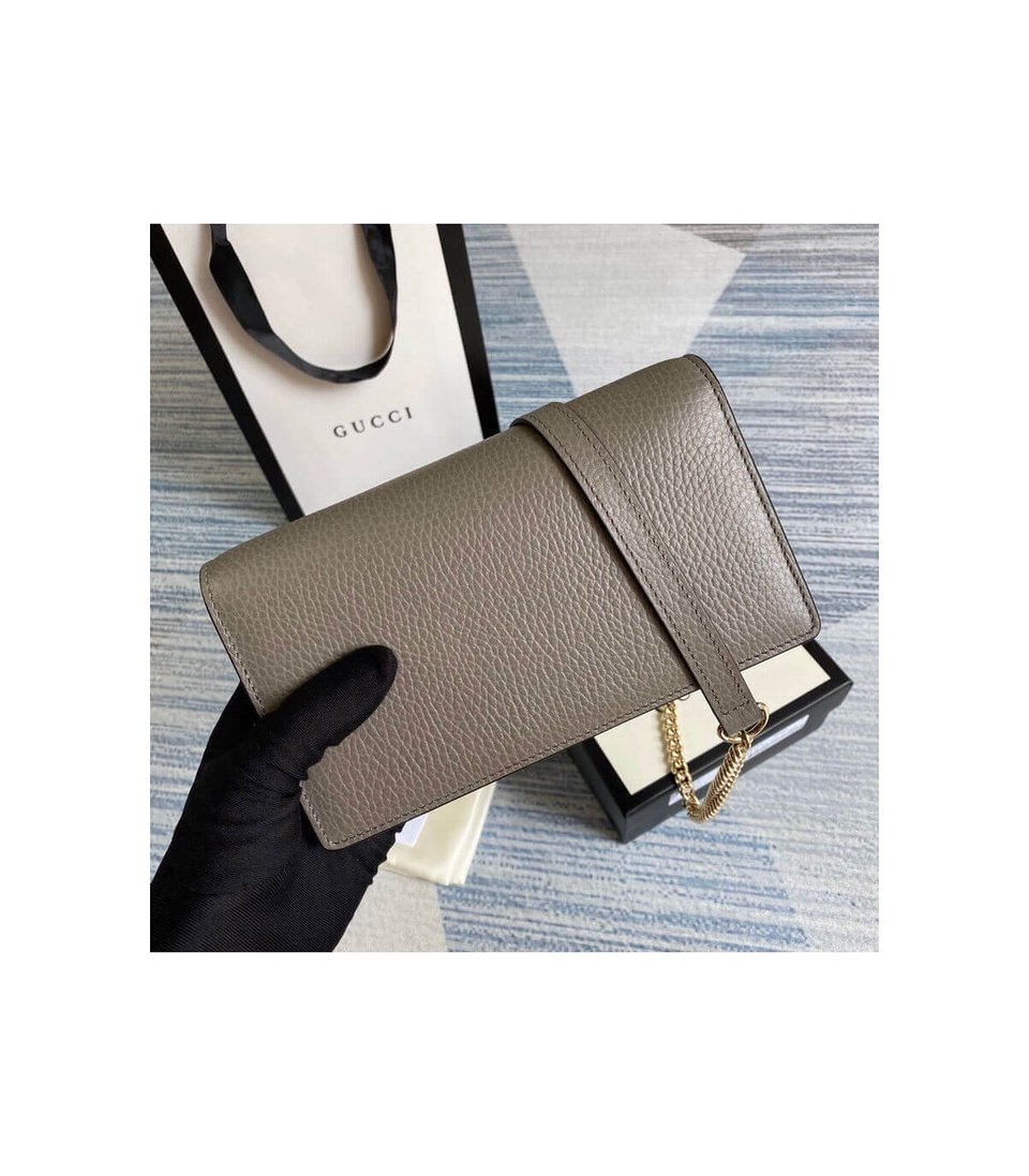Gucci GG Interlocking Wallet On Chain Grey view 4
