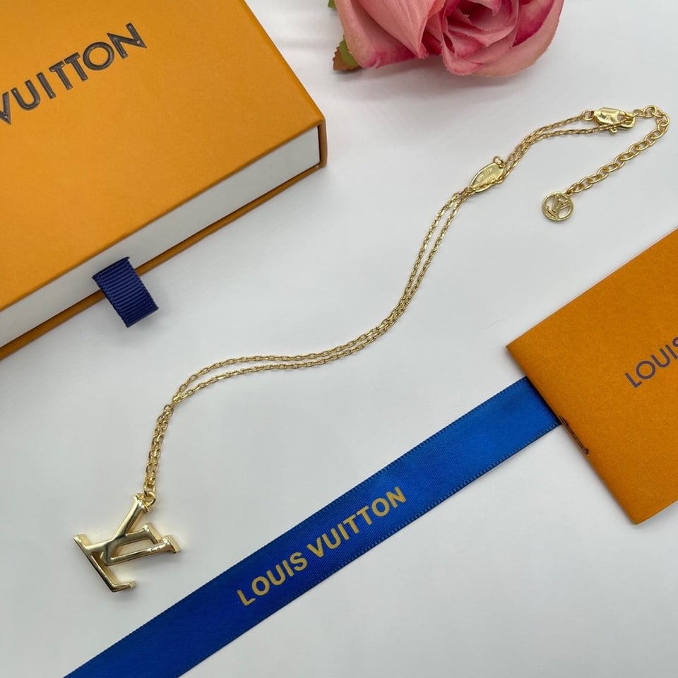 Louis Vuitton Gold Necklace view 5