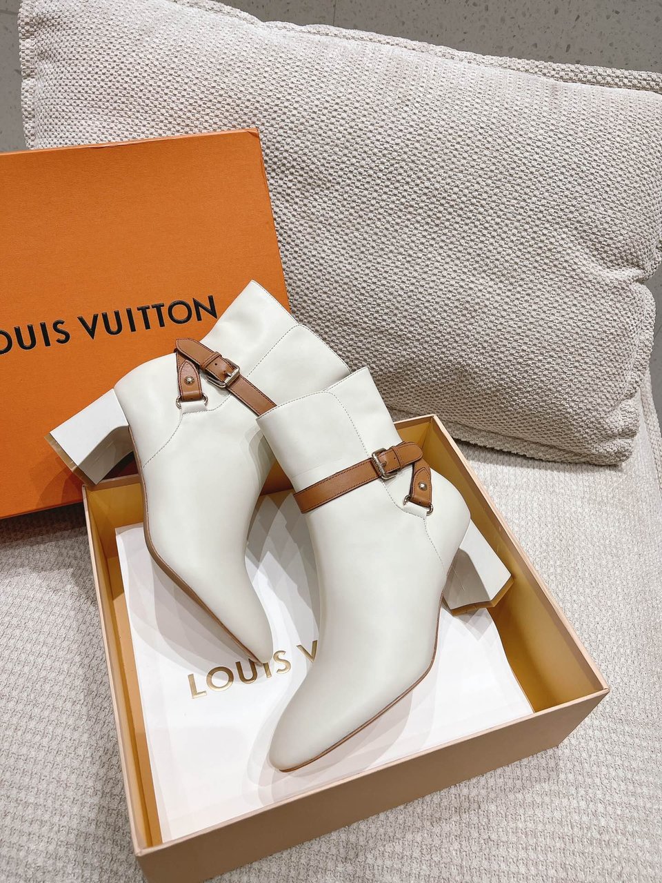 Louis Vuitton Parisienne Ankle Boot White view 9