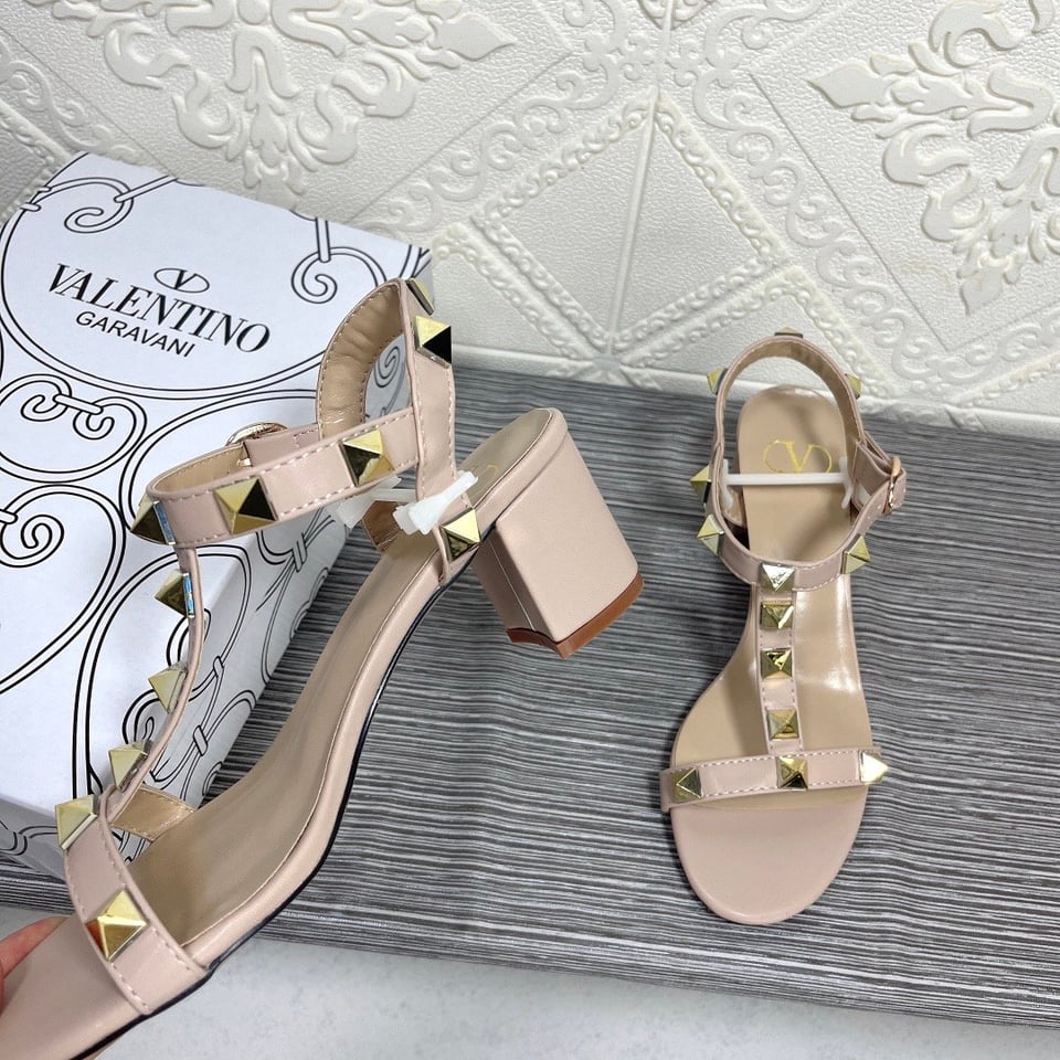 Valentino Garavani Rockstud Calfskin Leather Sandal Beige view 4