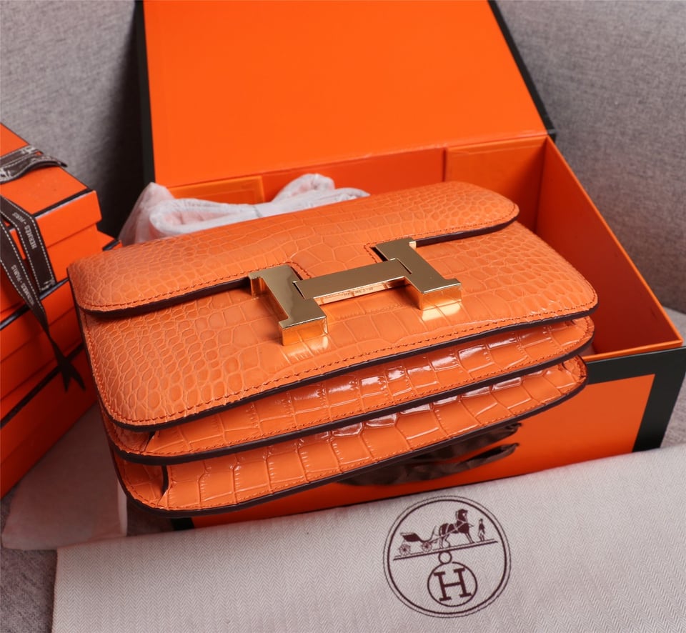 Hermès Mini Constance 19 Shiny Alligator Gold Hardware Orange 19cm / 7.5in view 9