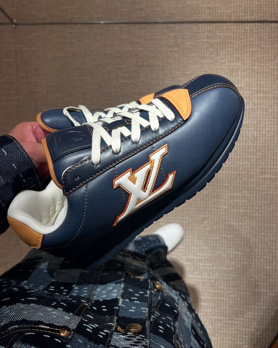 Louis Vuitton Navy Blue Leather Sneakers For Men view 4
