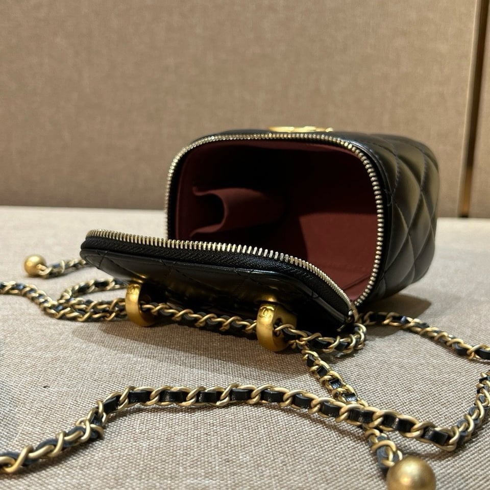 Chanel Small Vanity With Chain Black 12Cm/ 4.7in view 11
