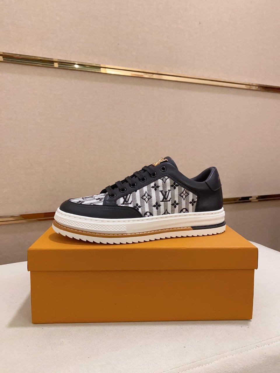 Louis Vuitton Time Out Sneaker Monogram Black view 5