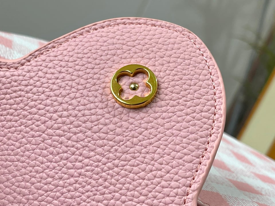 Louis Vuitton Capucines Pink 32Cm M20717 view 8