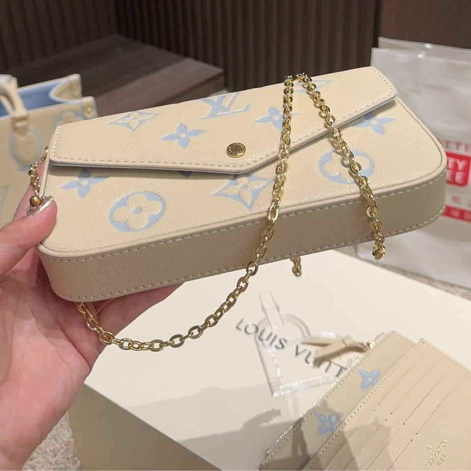 Louis Vuitton F Licie Pochette Bag Candy Blue 21Cm M83025 view 9
