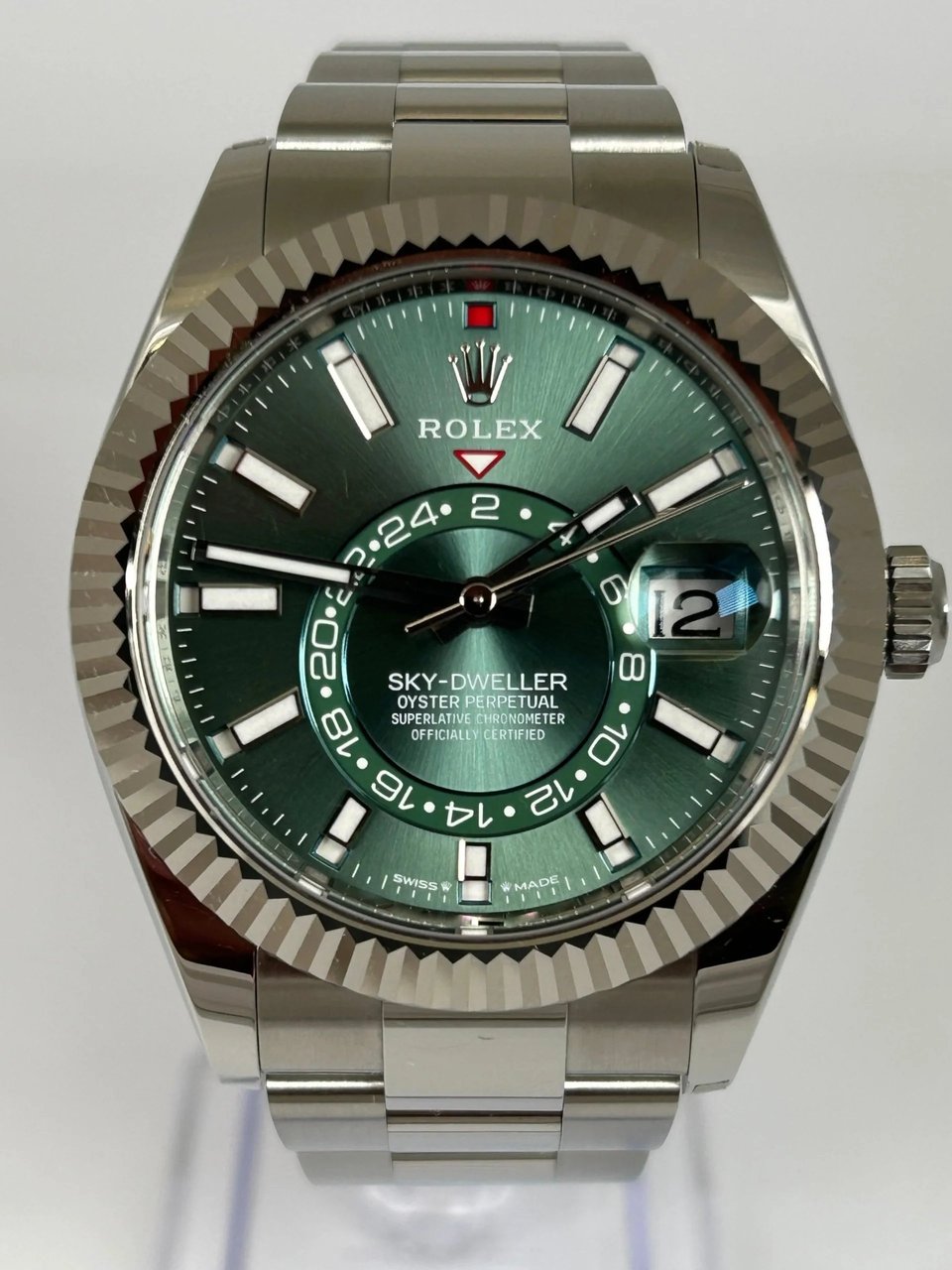Rolex Sky-Dweller 42 mm Mint green Dial 336934 Oyster view 3