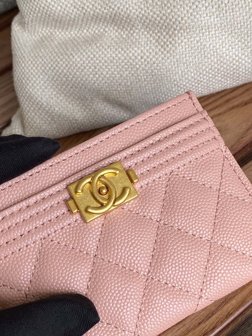 Chanel Boy 11Cm Card Holder Pink Caviar Gold Hardware view 3