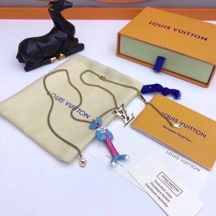 Louis Vuitton Gold Necklace view 3