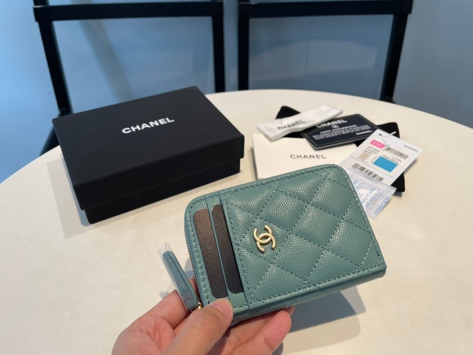 Chanel Zipped Coin Purse 11 Sapphire Grained Calfskin view 3
