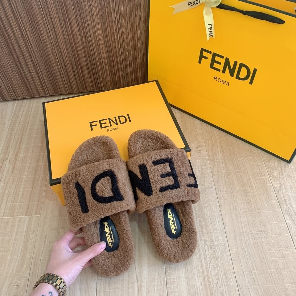 Fendi Fleece Slippers Brown view 9