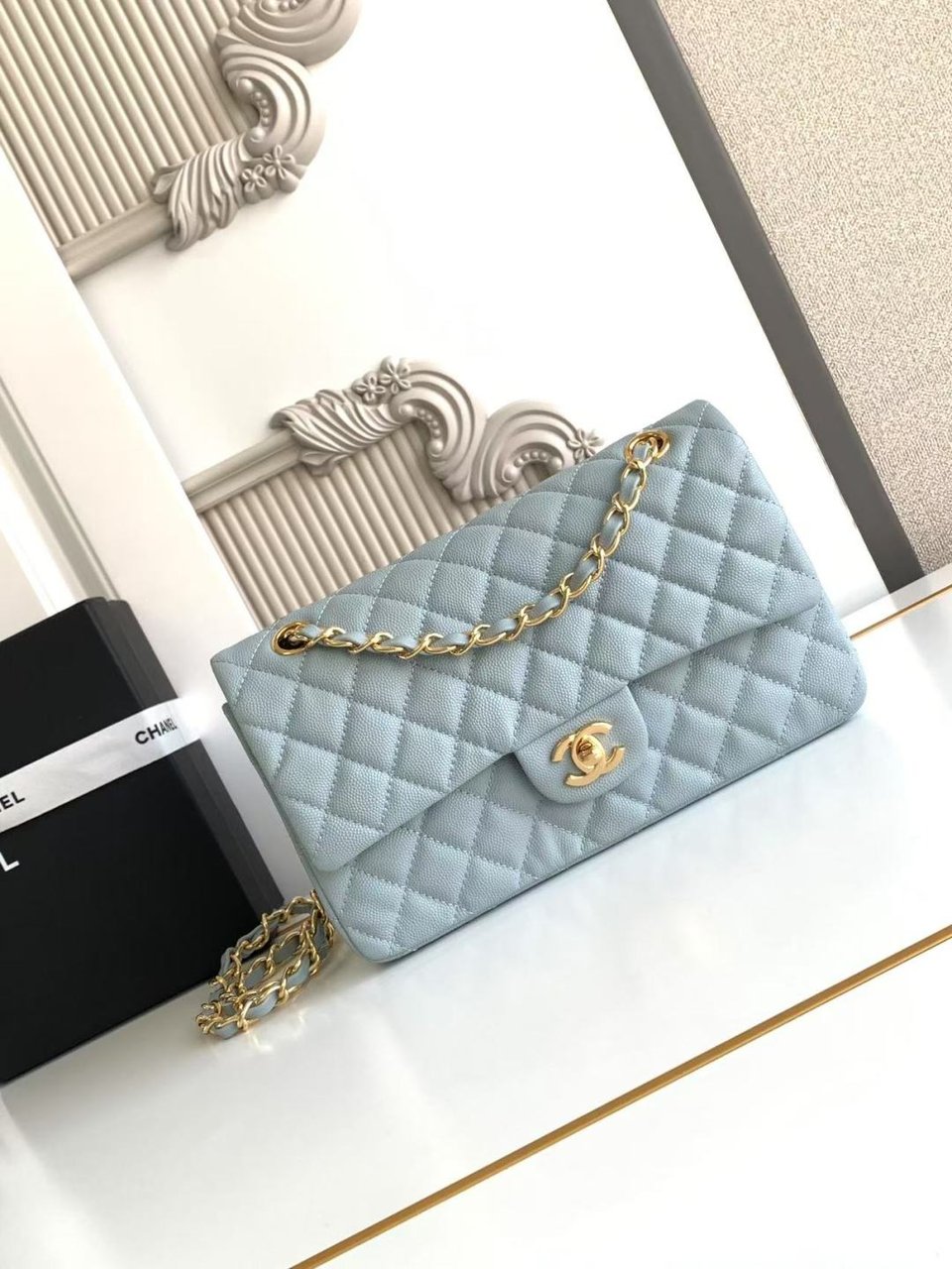 Chanel Classic Flap Bag 25 cm Light Blue Caviar Gold-Tone Hardware A01112 view 3