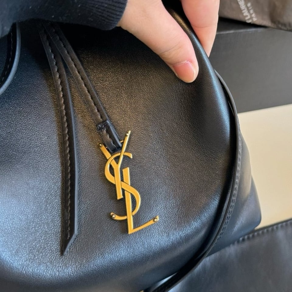 Saint Laurent Paris Vii Pochon Suede Leather Black 24Cm view 6