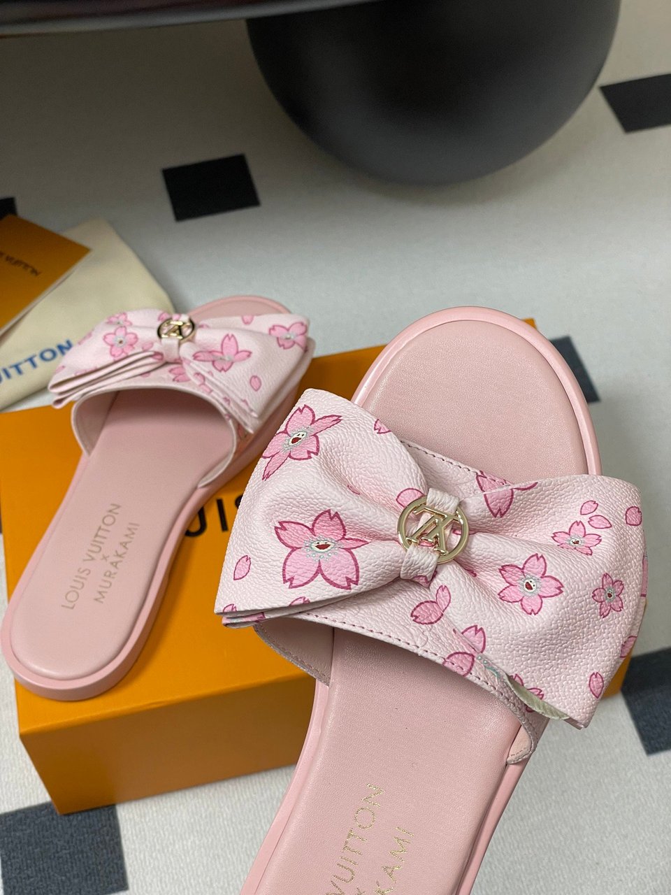Louis Vuitton x Takashi Murakami Lily Flat Mule Bow Slide Sandals Pink- White 1AGVYA view 11