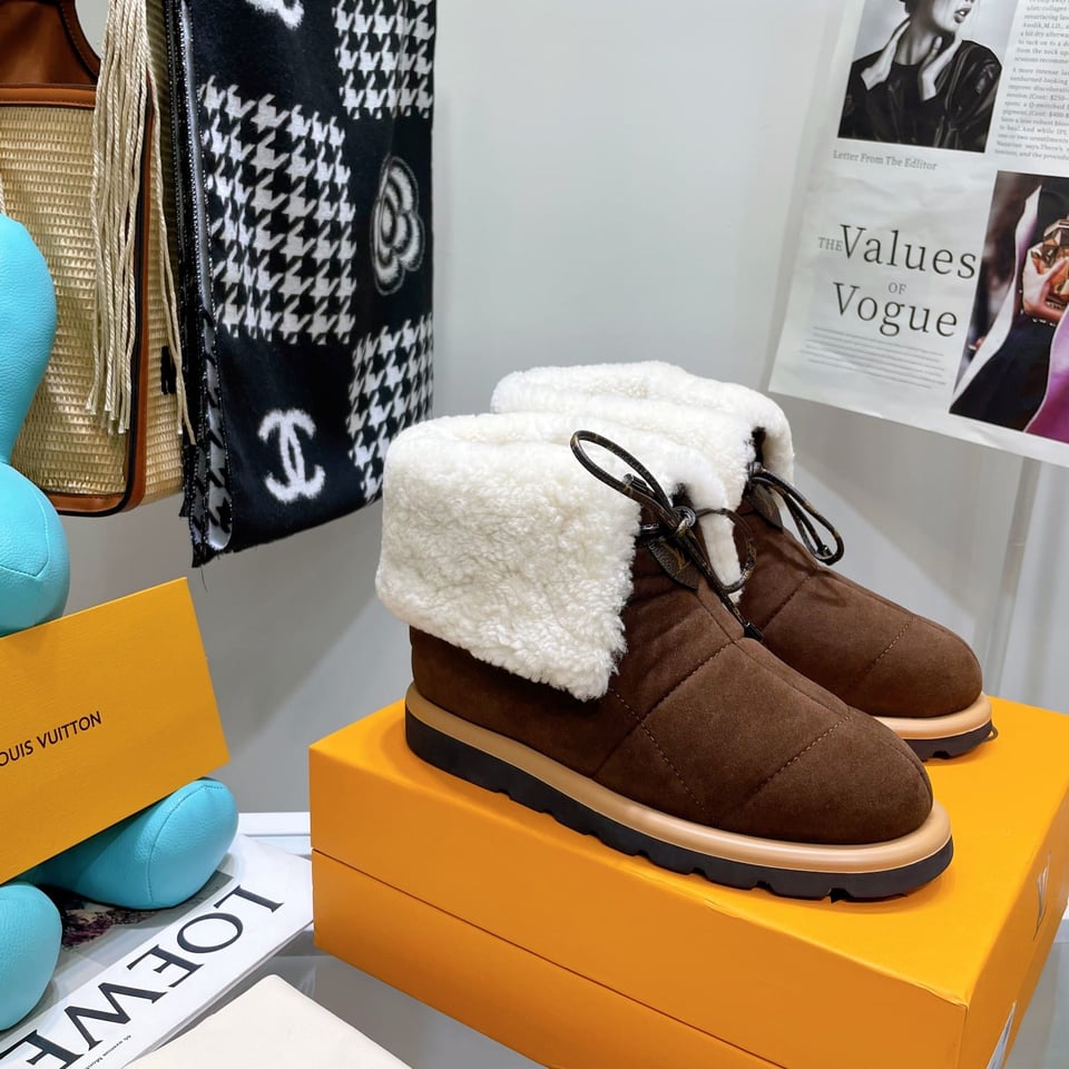 Louis Vuitton Pillow Comfort Ankle Boots Brown 1A94W2 view 10