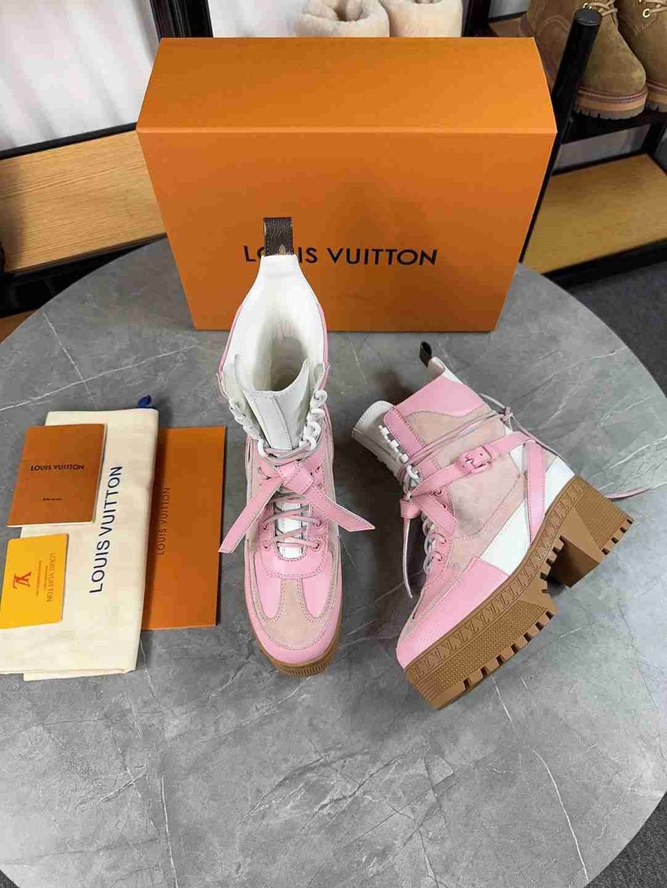 Louis Vuitton Laureate Platform Desert Boot Rose 1Ad23N view 4