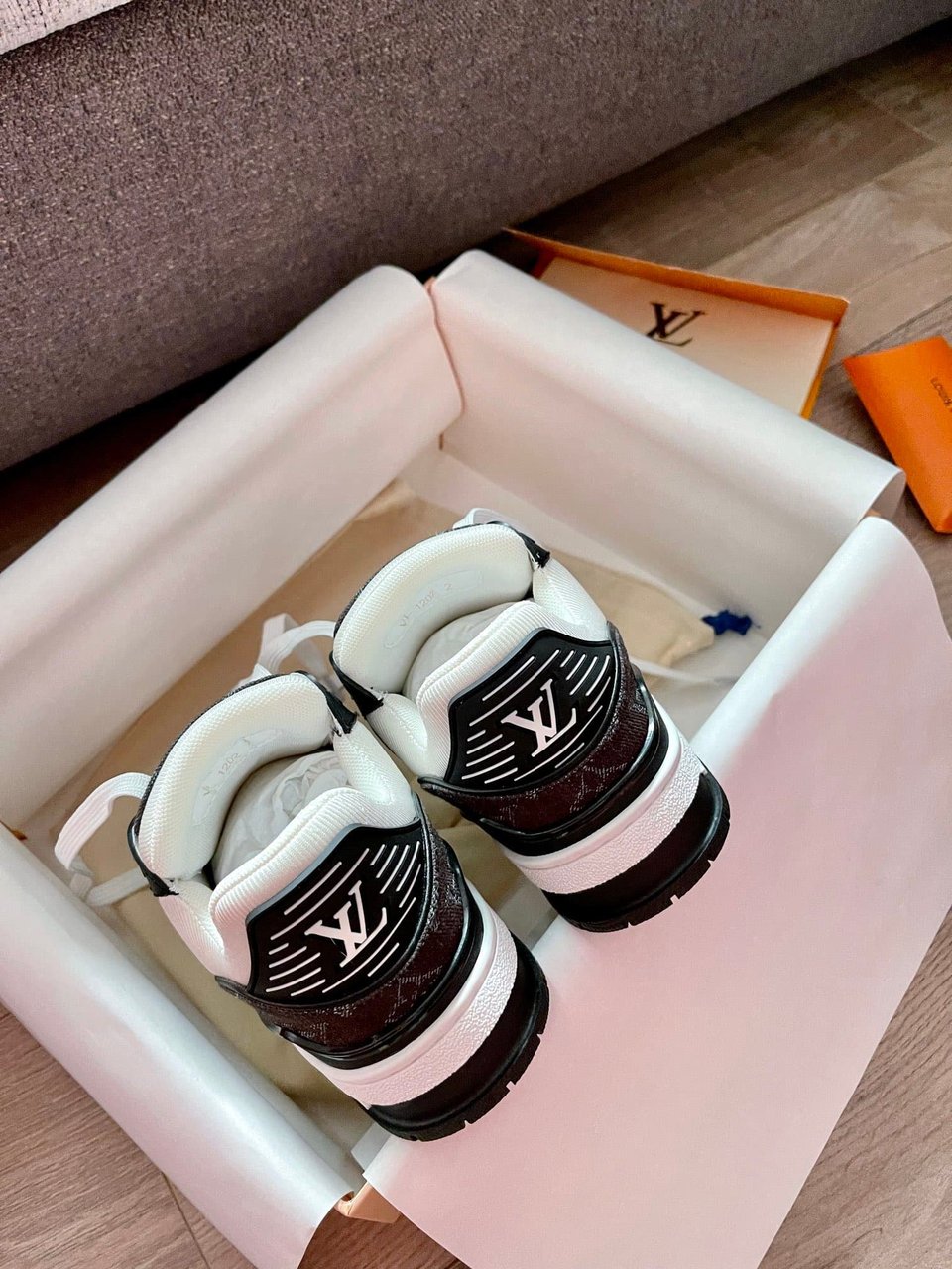 Louis Vuitton Lv Trainer Sneaker Denim Noir Black 1A9Jg9 view 7