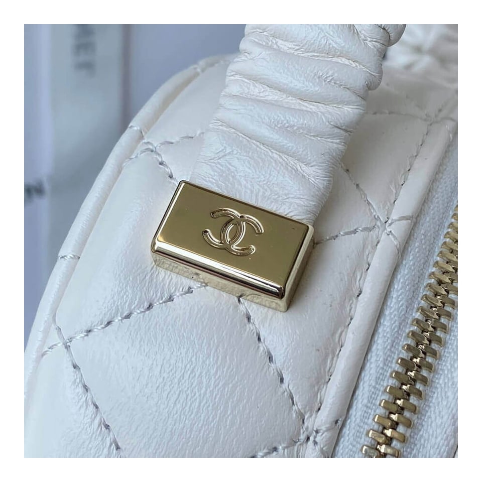 Chanel Small Vanity Case Lambskin view 8