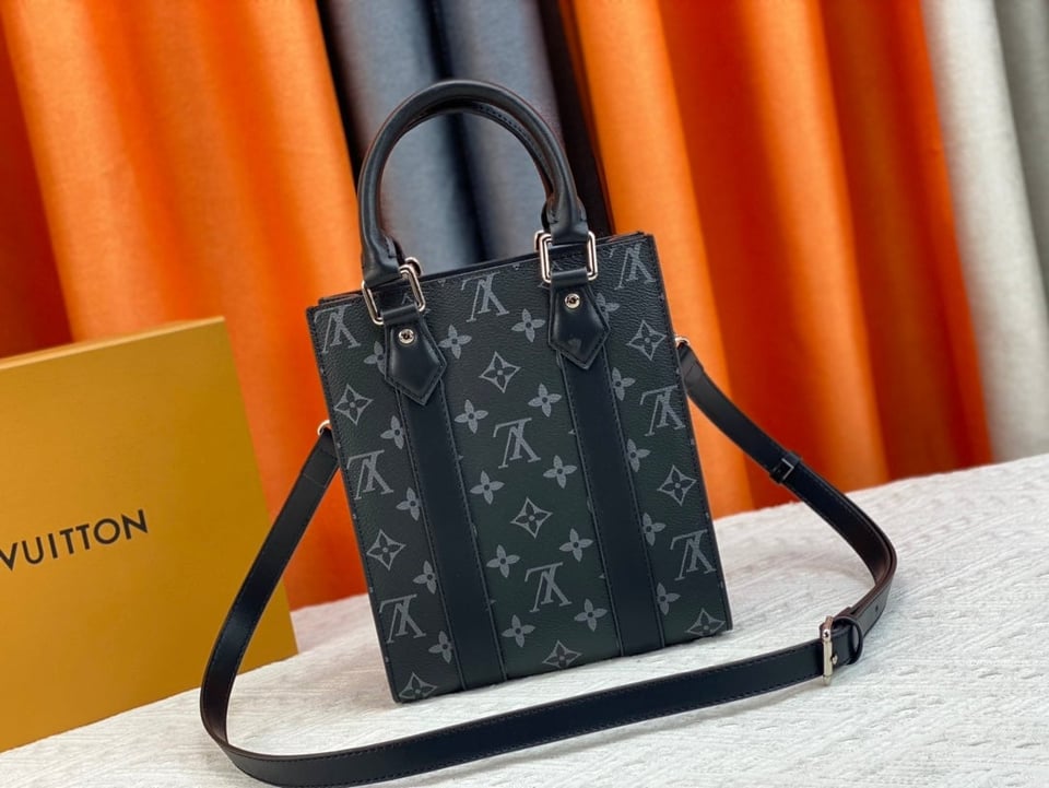Louis Vuitton Sac Plat Mini Grey And Black Leather 22Cm view 3