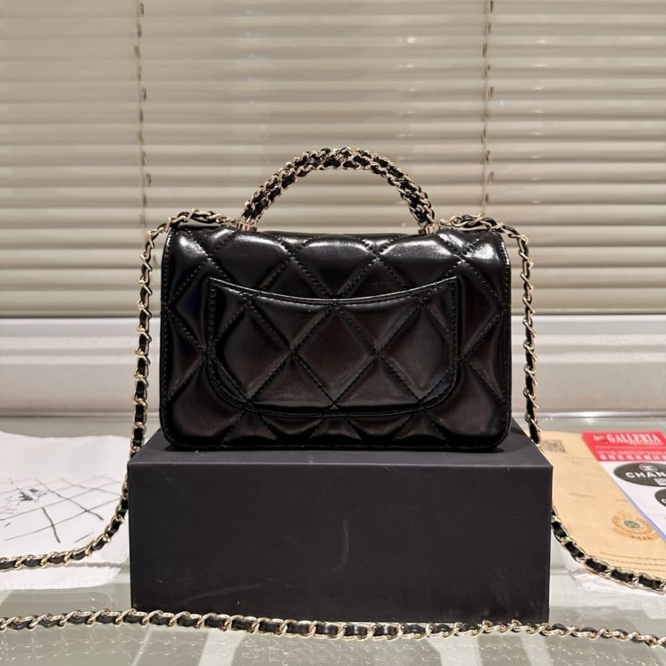 Chanel 24B Metal Twist Woc Black 20Cm/7.8in view 4