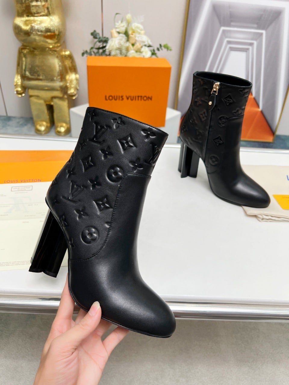 Louis Vuitton Silhouette Ankle Boot Black 1Abp9J view 5