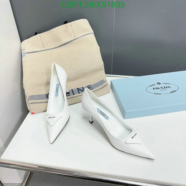 Prada Cleavage Nero Leather Pumps White view 5