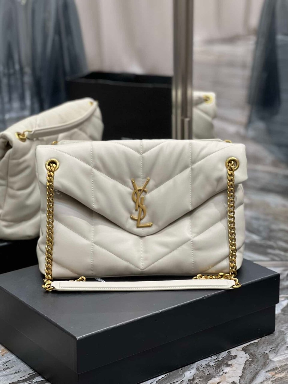 Saint Laurent Puffer Medium Chain Bag In Quilted Blanc Vintage view 7