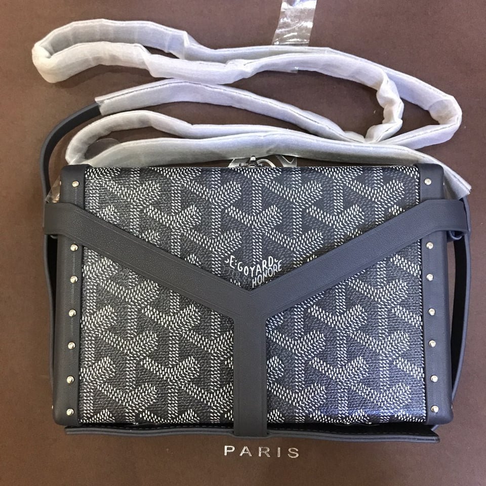 Goyard Minaudiere Trunk Bag 17Cm Grey Canvas view 2