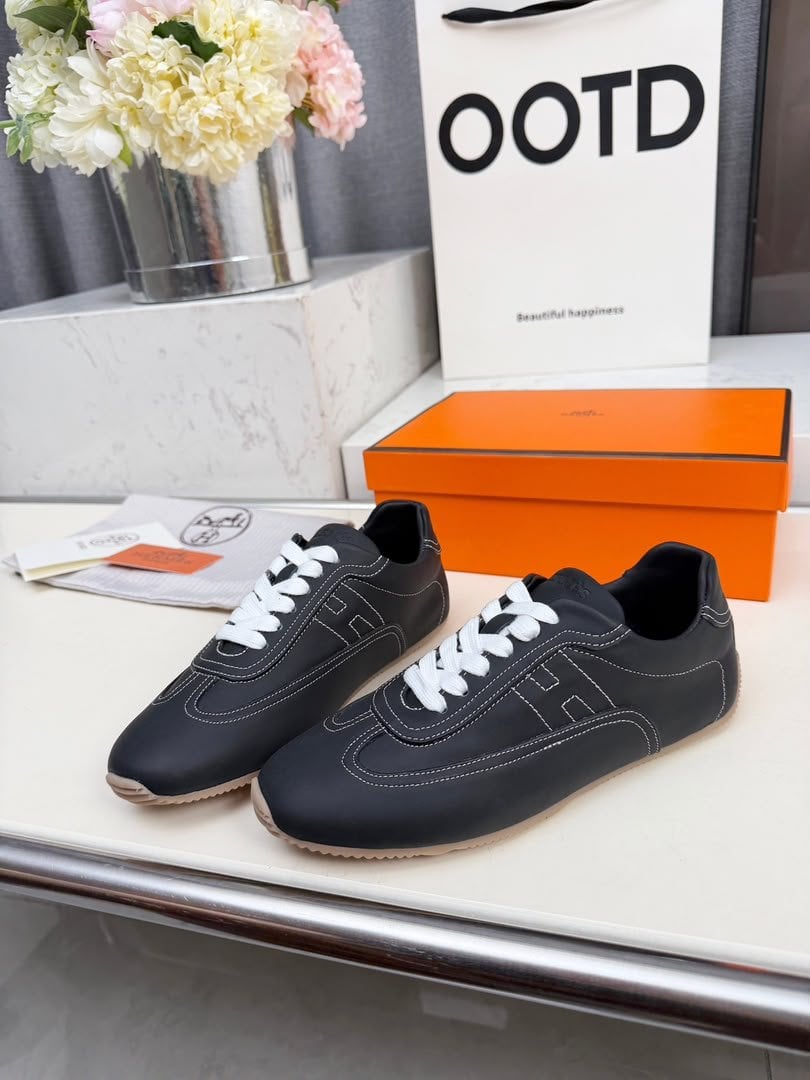 Hermes Master Sneakers Noir Color Calfskin H261009Z view 5
